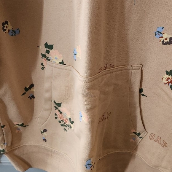 BNWOT Gap Graphic Flower Logo Hoodie - Picture 6 of 9